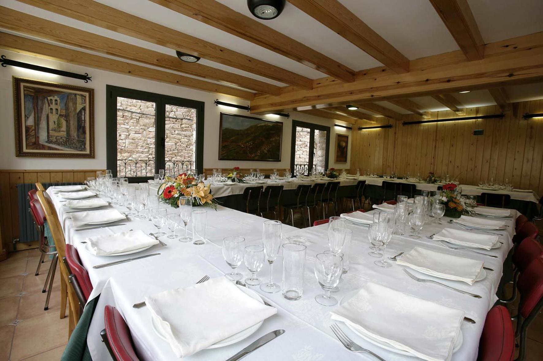 Hostal La Muntanya Castellar De N'Hug Exterior photo