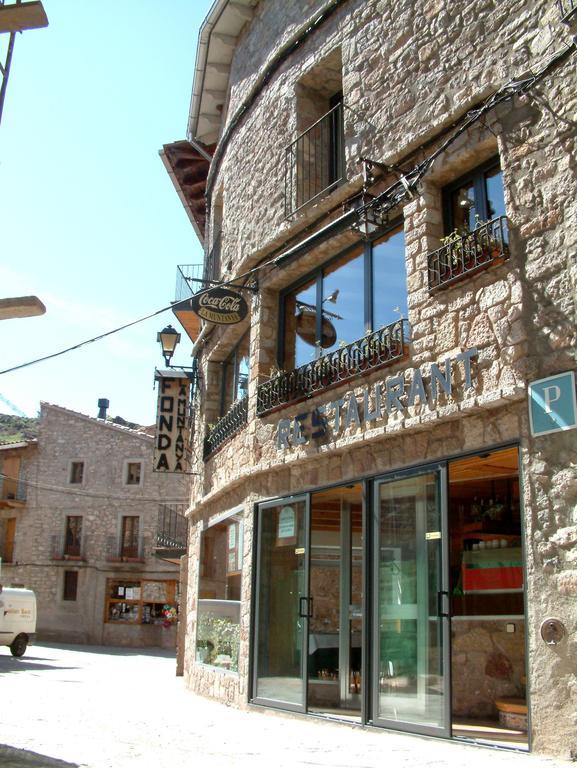 Hostal La Muntanya Castellar De N'Hug Exterior photo