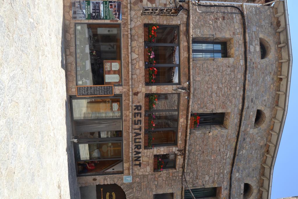 Hostal La Muntanya Castellar De N'Hug Exterior photo