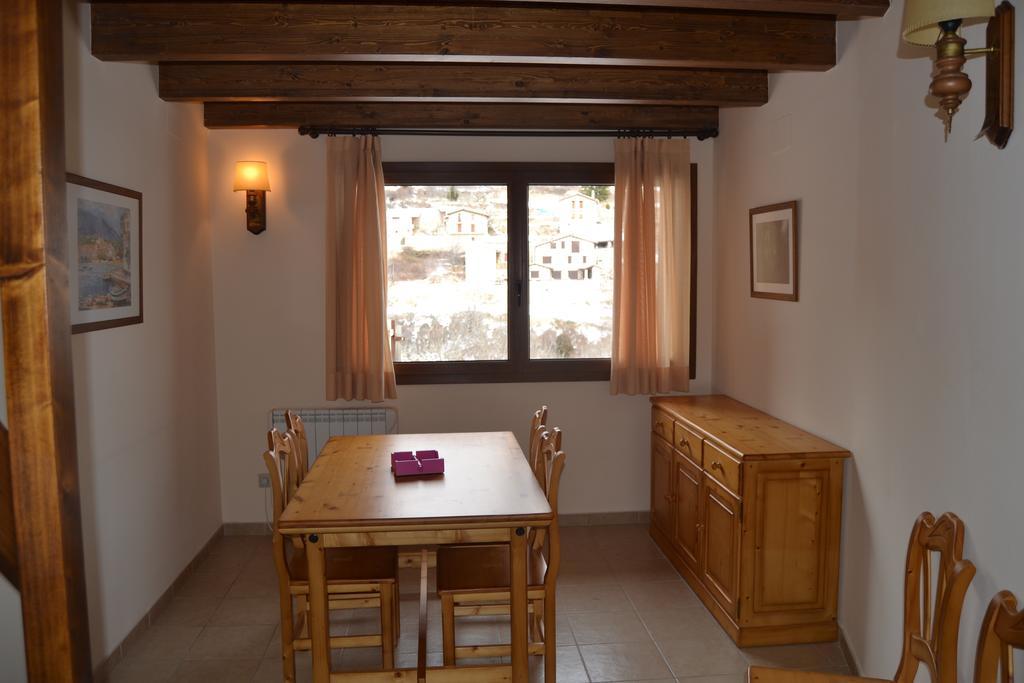 Hostal La Muntanya Castellar De N'Hug Exterior photo